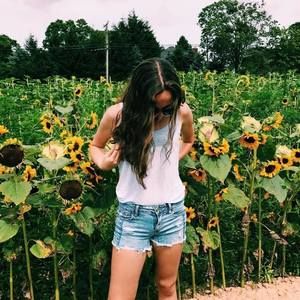 Meet your Posher, Kyla