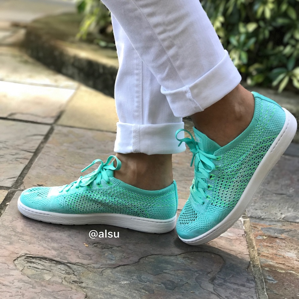 NWT Nike Tennis Classic Ultra Flyknit WMNS. - Picture 4 of 8