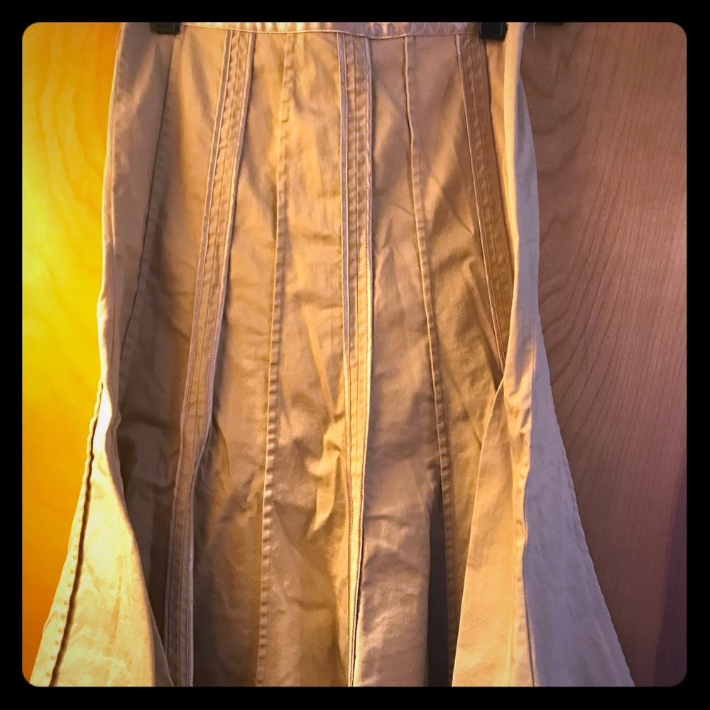 ⭐️ GORGEOUS⭐️ tan A-line skirt! No longer fits me