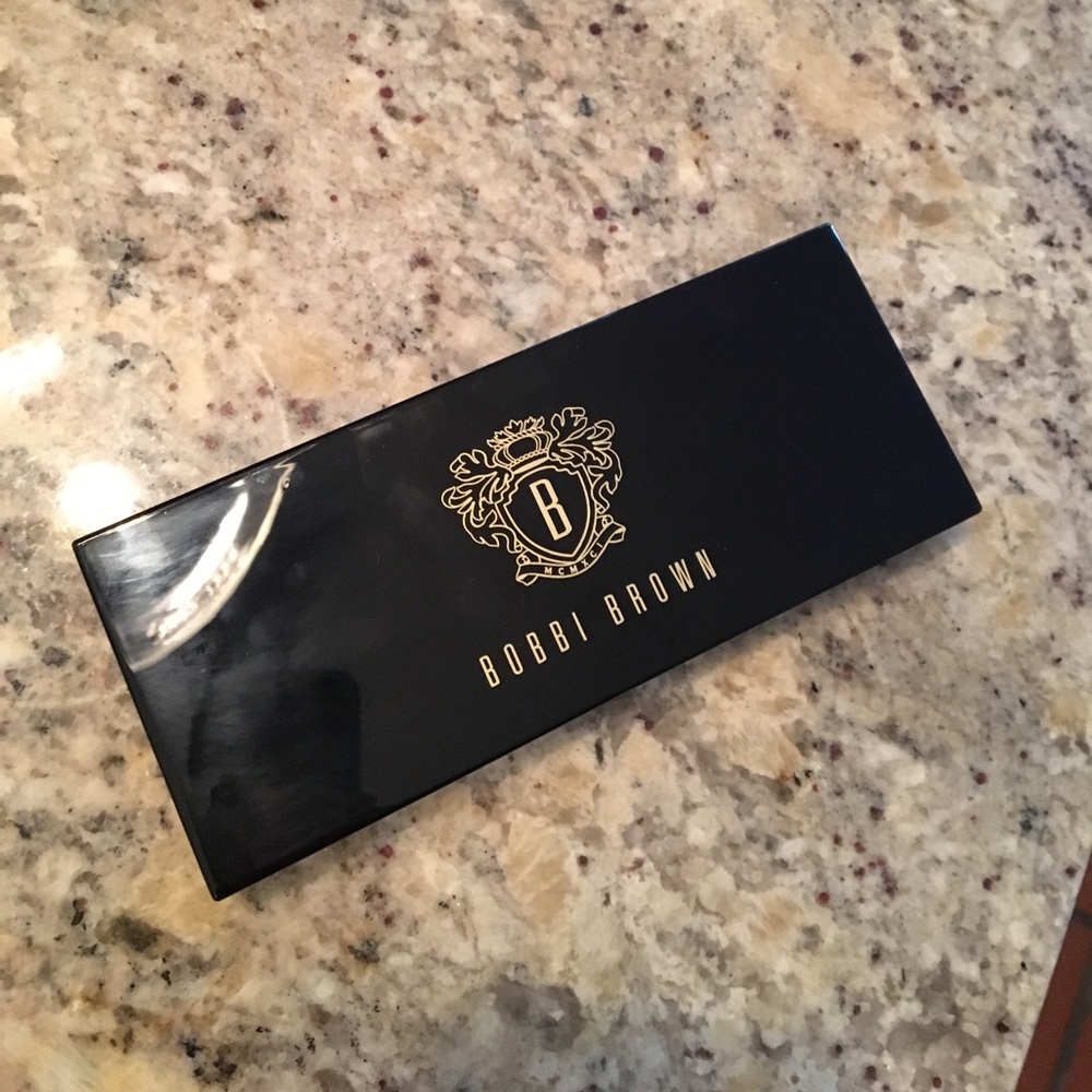 Limited Edition Bobbi Brown Highlighter Palette