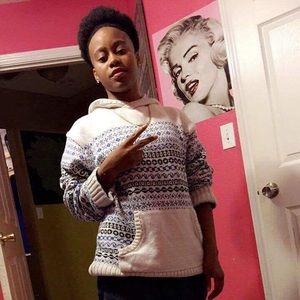 Meet your Posher, Deundria