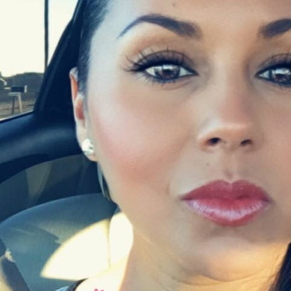 Meet your Posher, Claudia