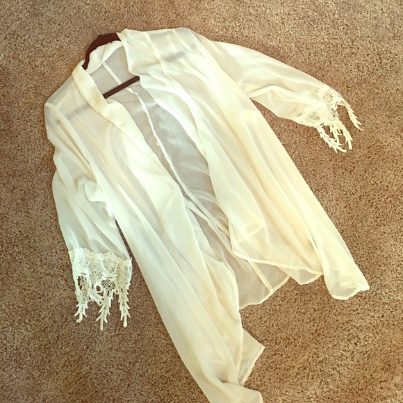 Brand new silky white kimono! - Picture 1 of 2
