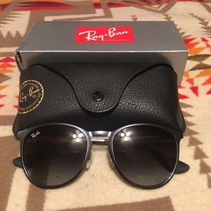 NEW Ray Ban grey/metallic RB3539