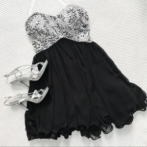 Black & White Lace Short Tulle Homecoming Dress