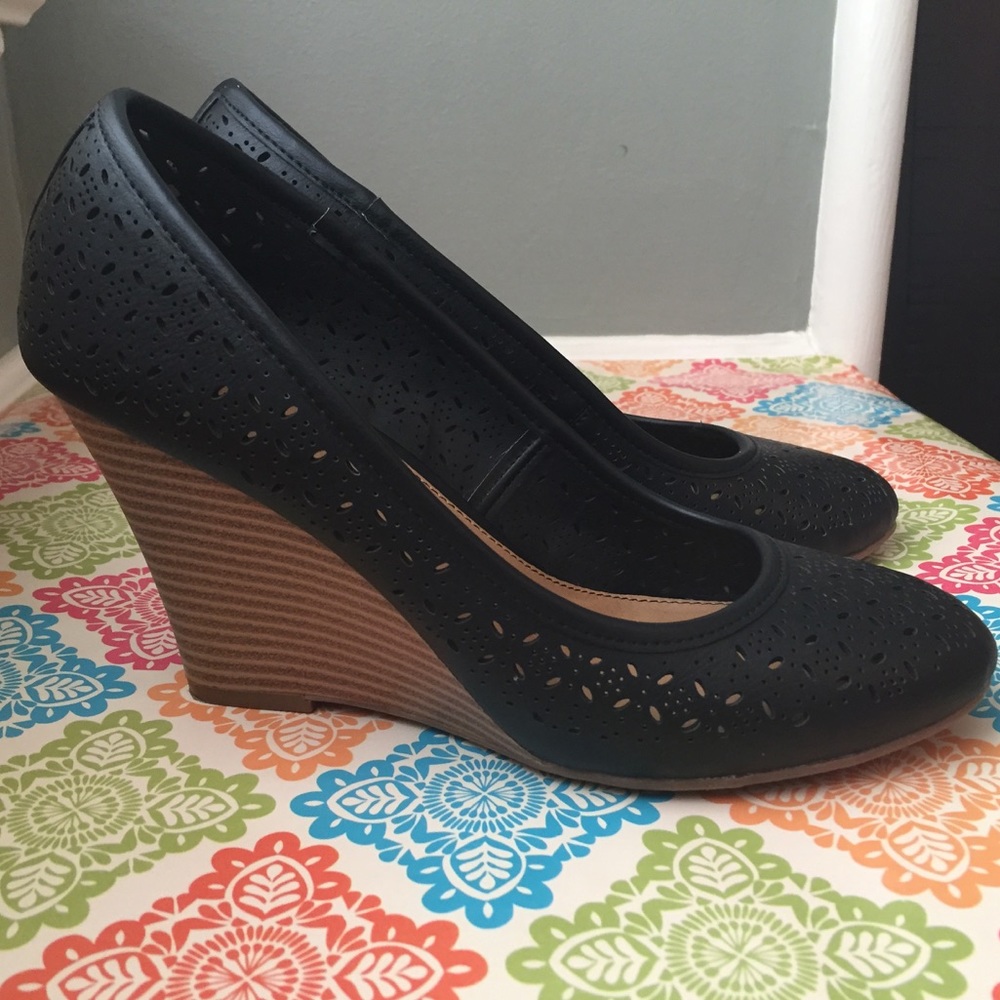 Black Eyelet Wedge size 8 Fergalicious