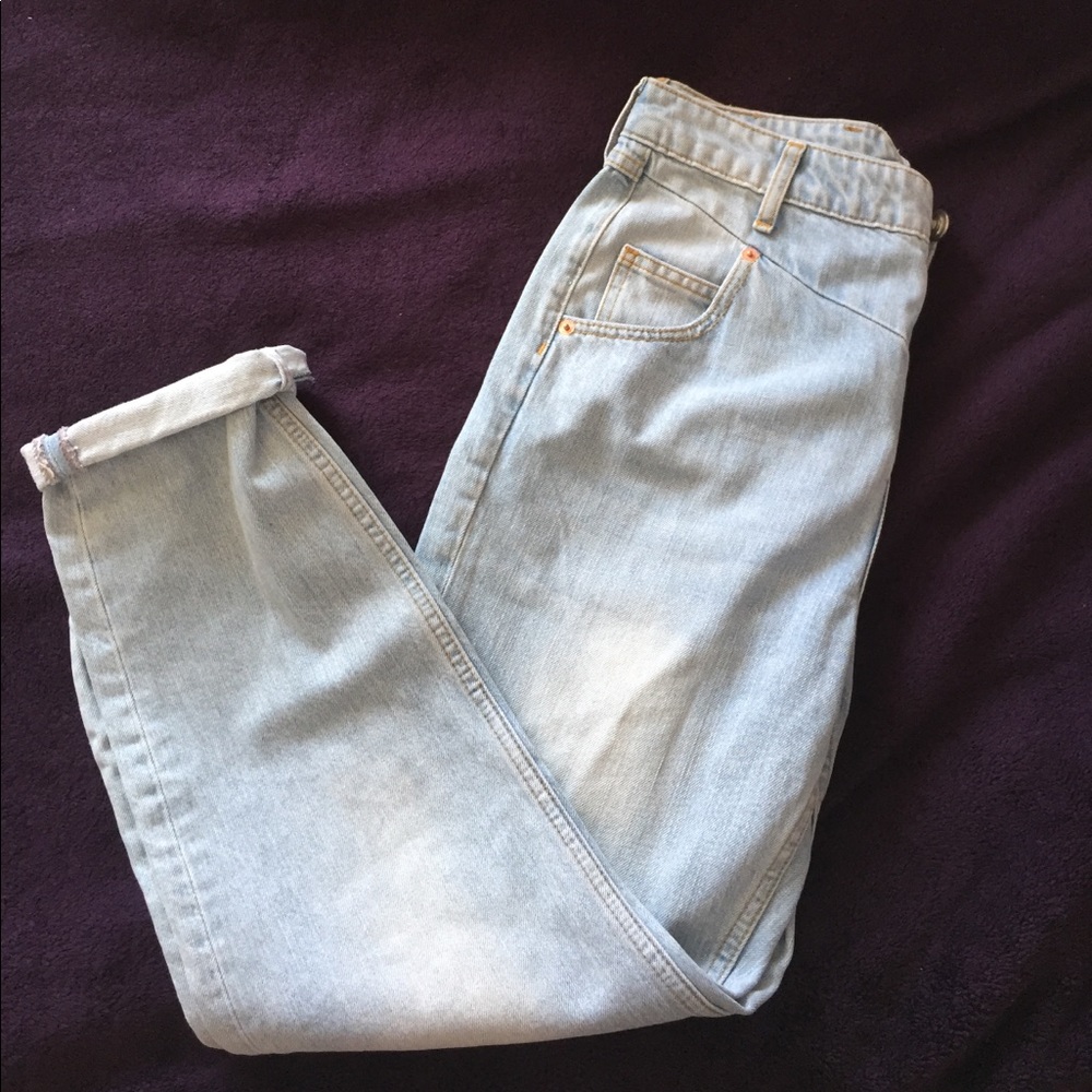 Light wash blue denim jeans high waisted