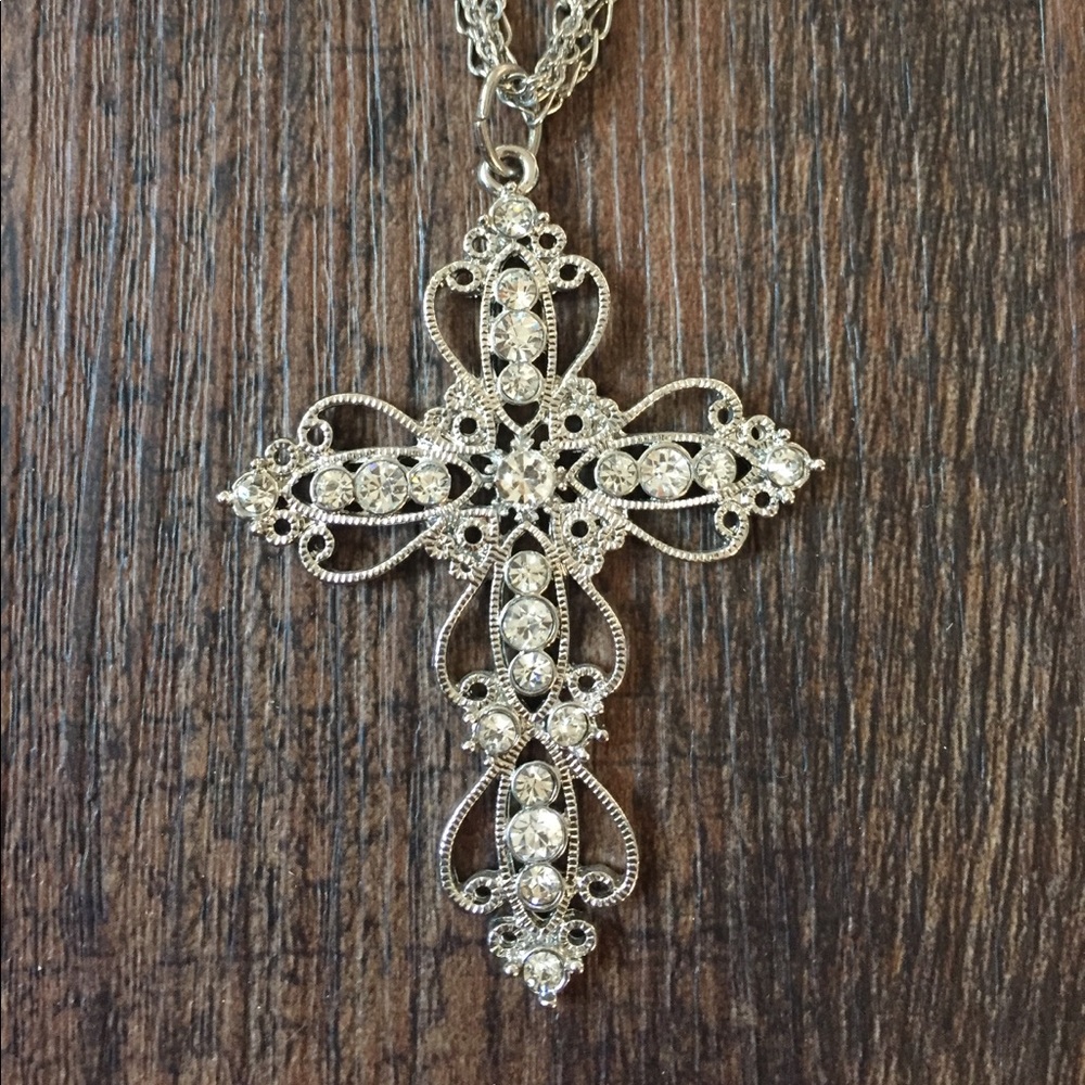 Cross my heart necklace