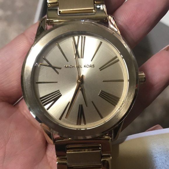 🚫SOLD🚫 Michael Kors watch - Picture 3 of 4