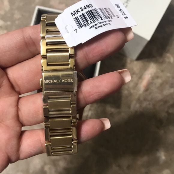 🚫SOLD🚫 Michael Kors watch - Picture 4 of 4