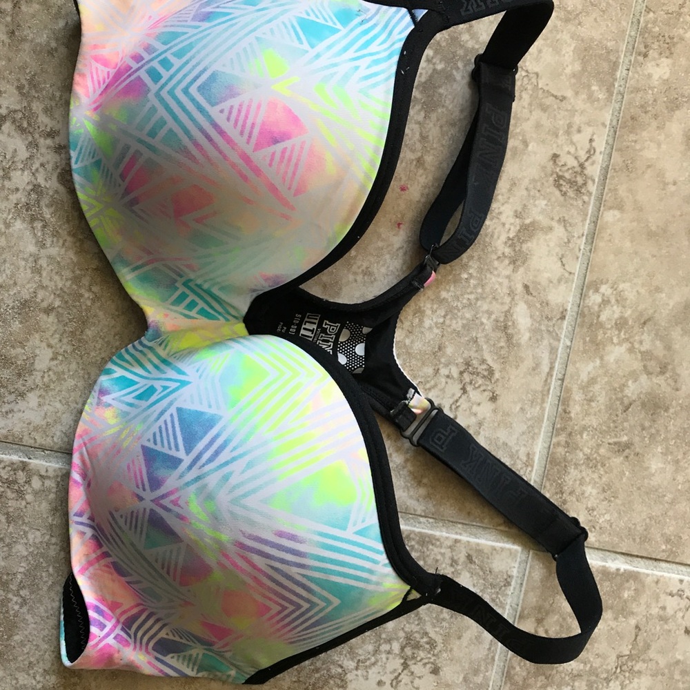 Victoria's Secret Pink sports bra DD