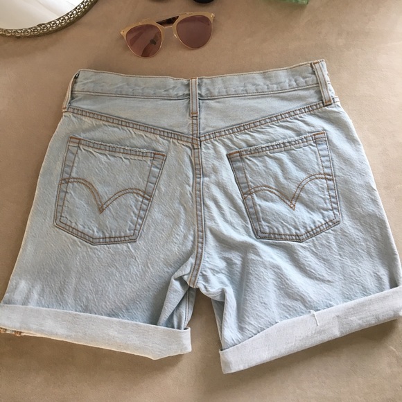 Levi shorts - Picture 3 of 5