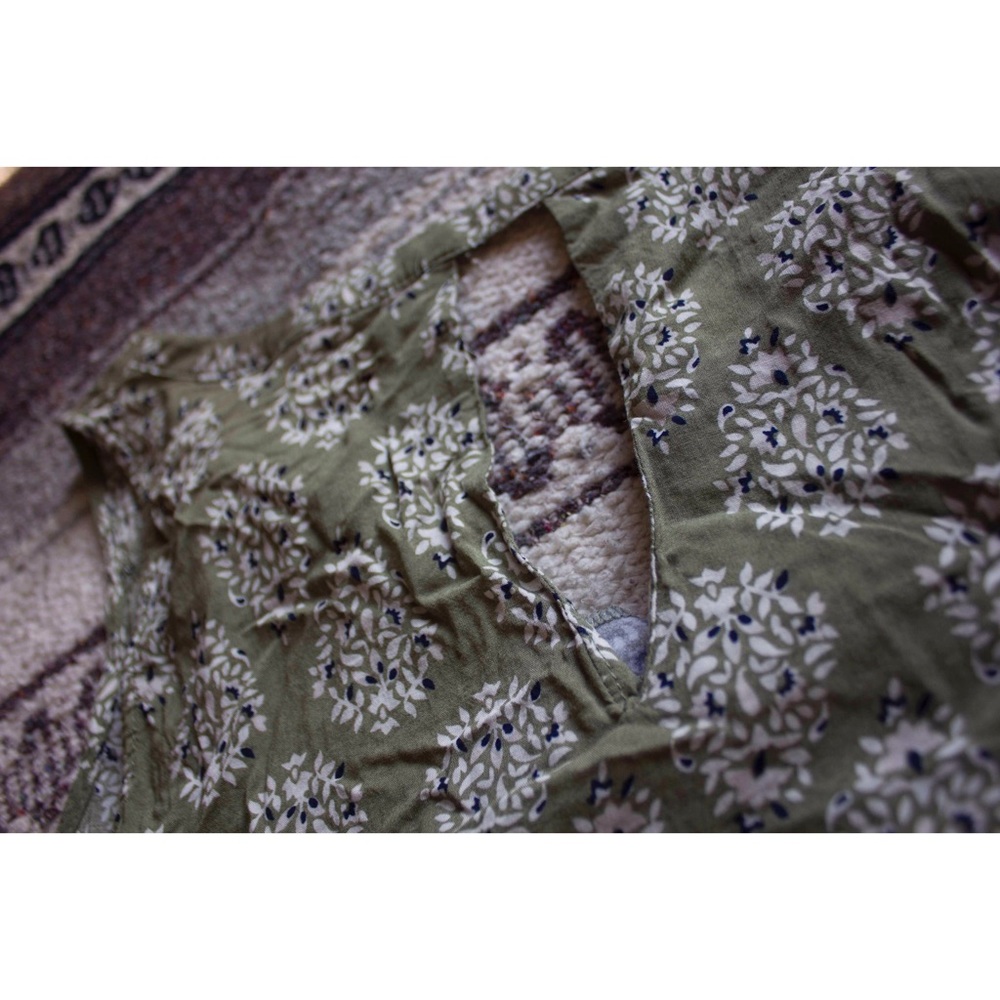 Tank - Picture 3 of 4