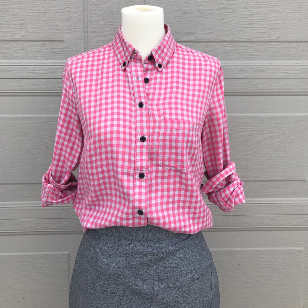 Gap button down flannel shirt
