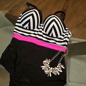 Torrid swimsuit size 2