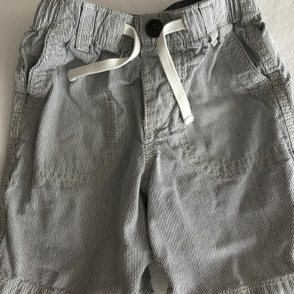 Gap baby blue white striped shorts sz 3 toddler