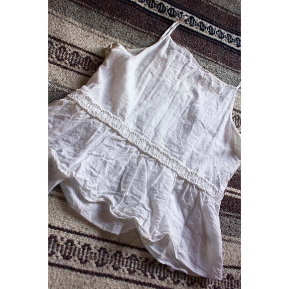 Tank - Picture 2 of 5