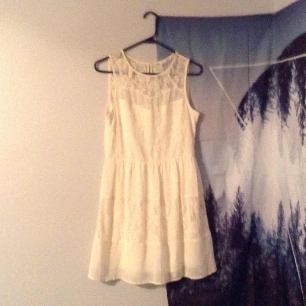 White Lacey floral dress