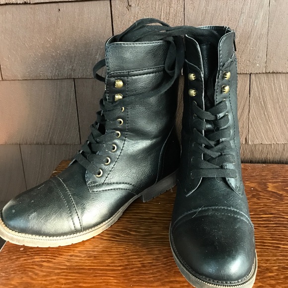 Womens Combat Boots - Picture 2 of 2