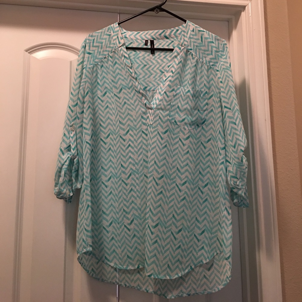 Perfect top for Easter 🐣 or Spring time 🌷