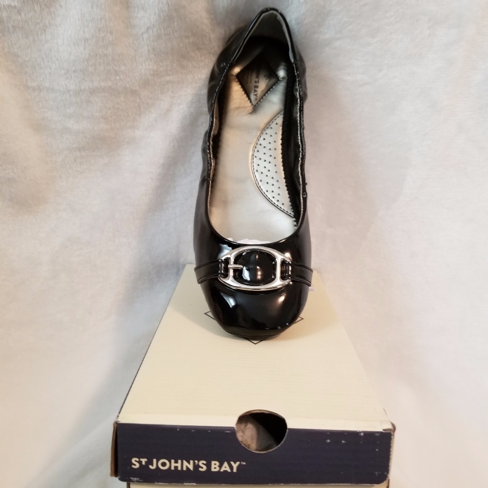 Size 8 St. John's Bay Black patent leather flat