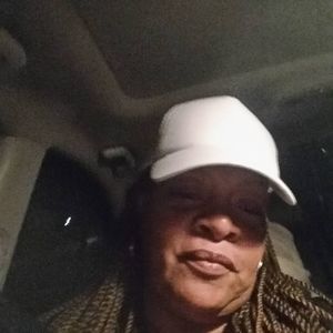 Meet your Posher, Desiree