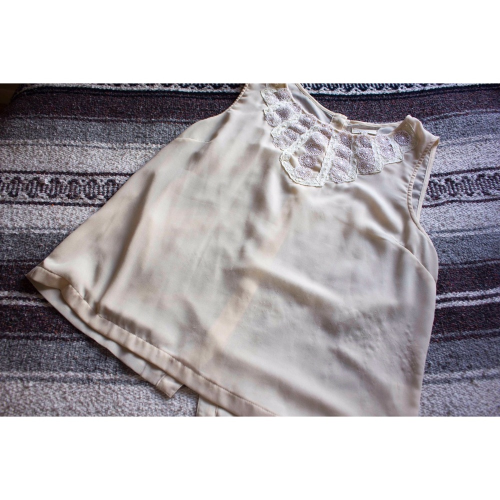 Sleeveless Blouse