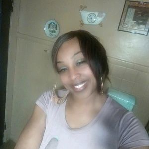 Meet your Posher, Deneen