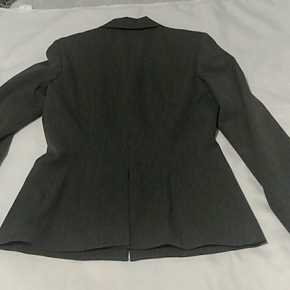 The Limit Suit Blazer. Like New Condition. No Flaw - Picture 4 of 4