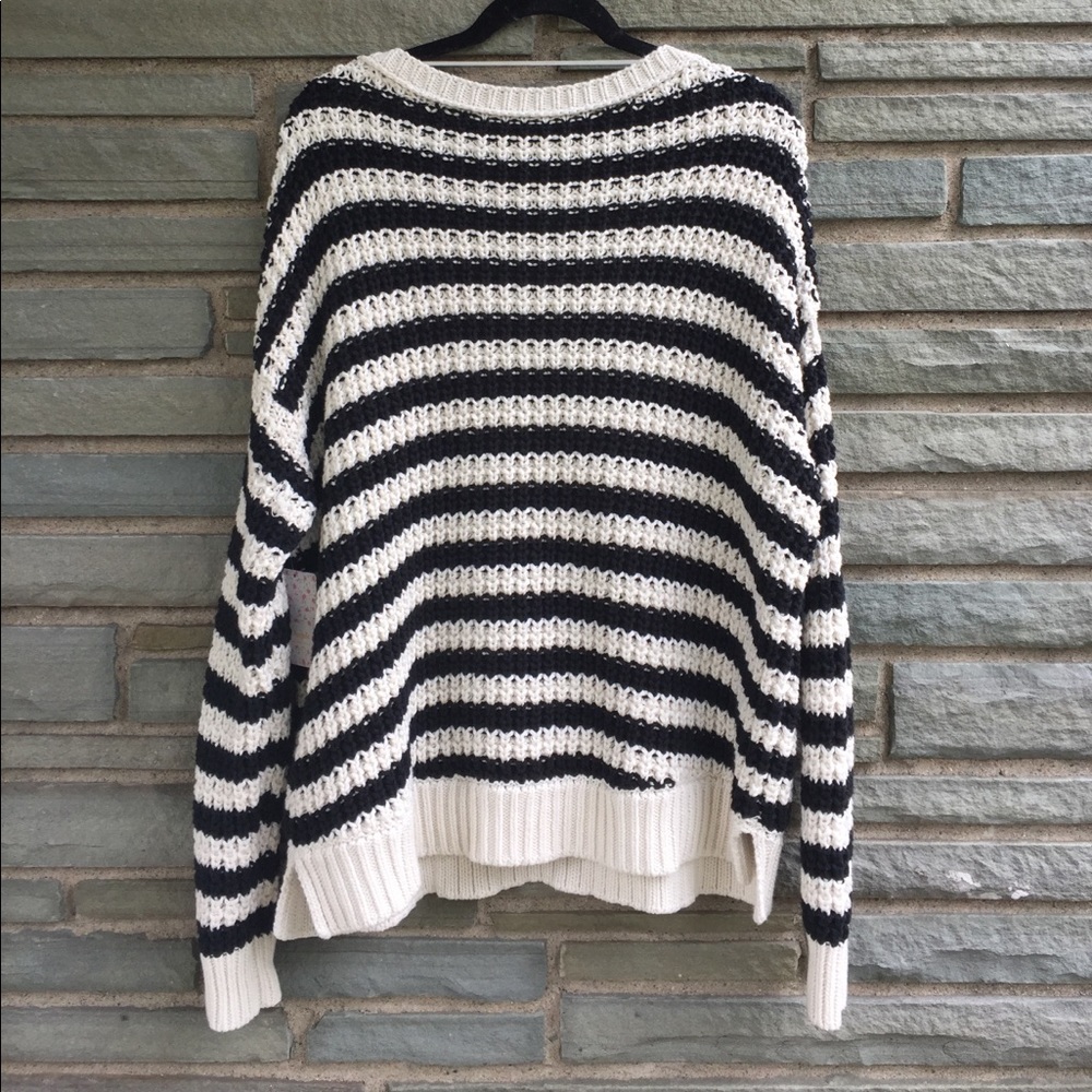 Free People At The Beach Pullover - Picture 6 of 7