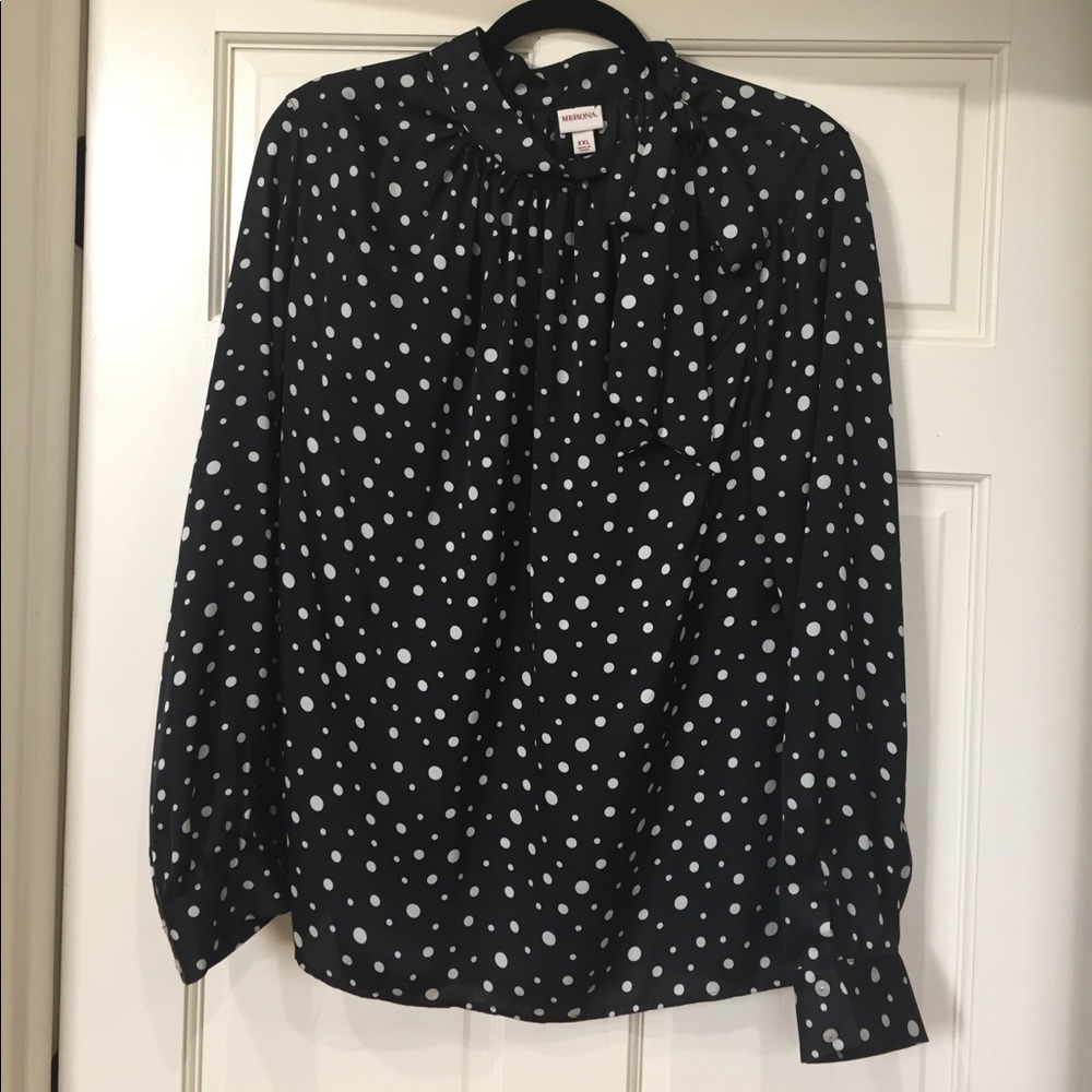 Long sleeved polka dot blouse XXL pussybow