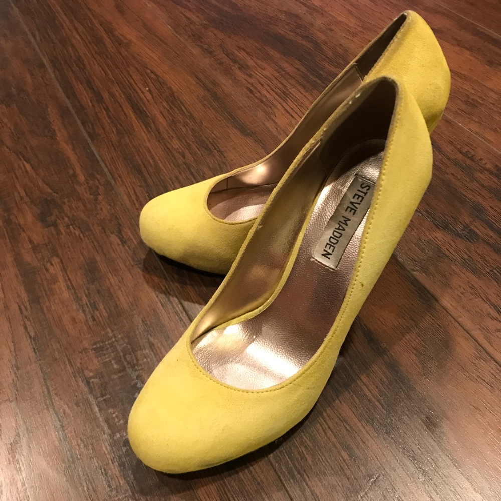 Swede heels yellow Steve Madden