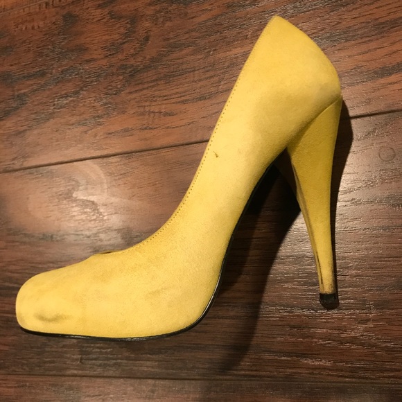 Swede heels yellow Steve Madden - Picture 2 of 3