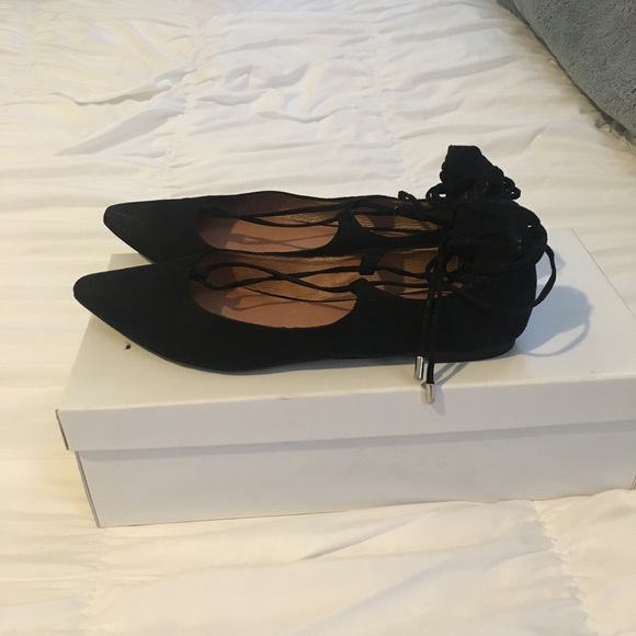Steve Madden Lecrew Flats - Picture 2 of 4