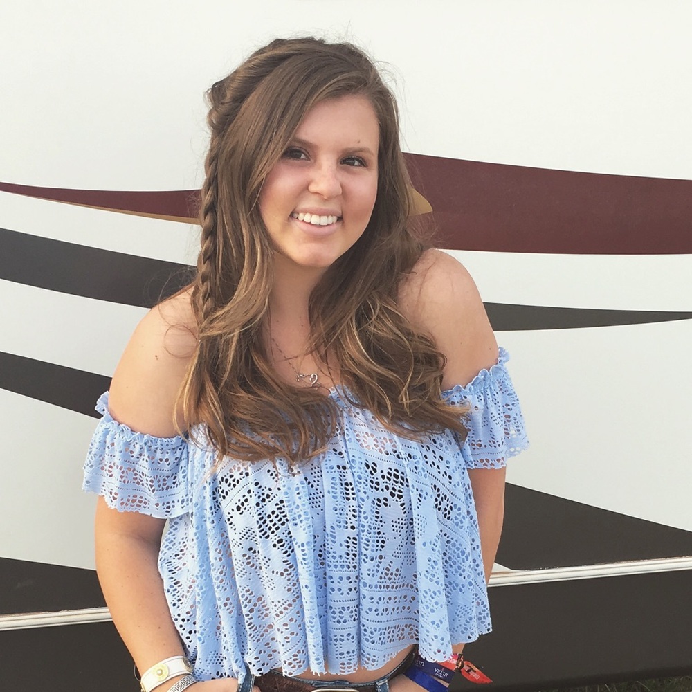 Meet your Posher, Makaela