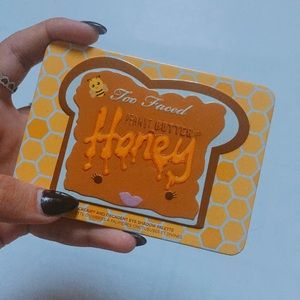 Too Faced Peanut Butter & Honey Palette