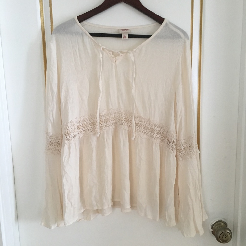 Cream Colored Off White Boho Top 🌻