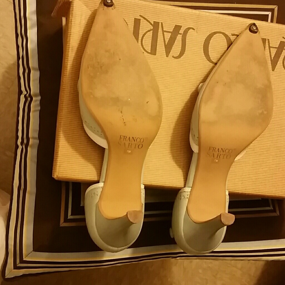 Shoes - Picture 3 of 4