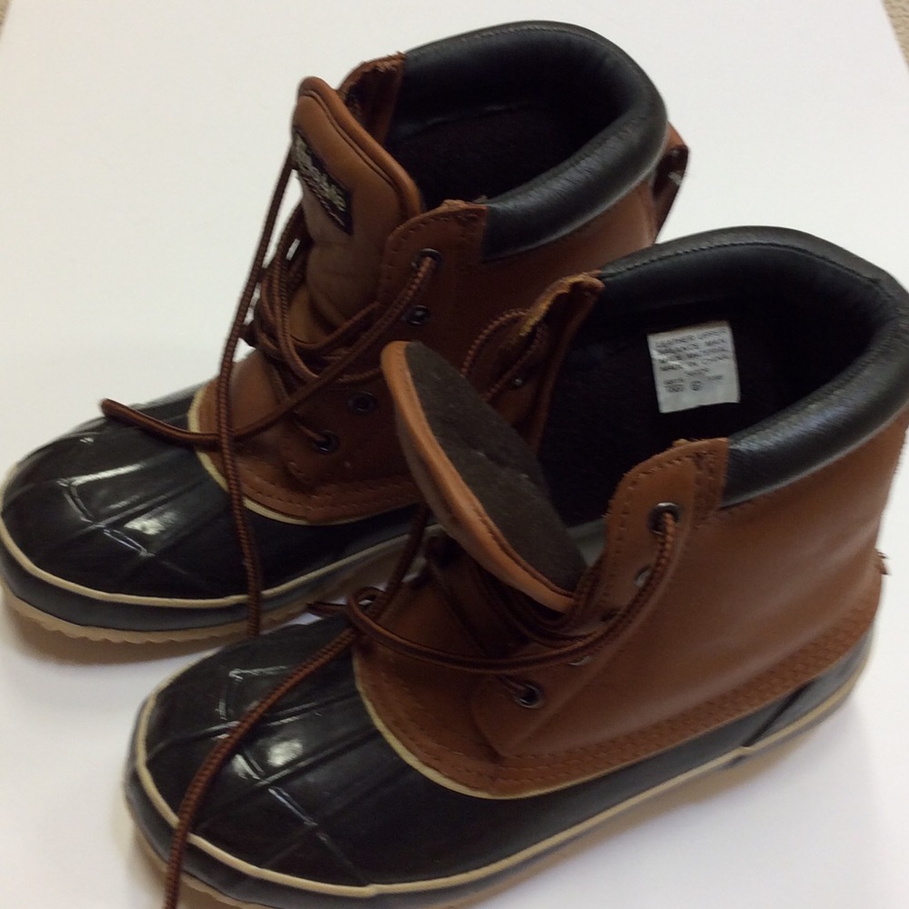 Insulated ankle boots NWOT