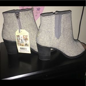 NWT TOMS Majorca Peep Toe Bootie!!