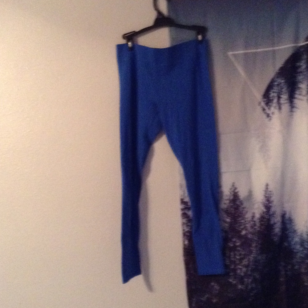 Blue leggings
