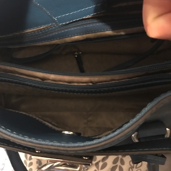 Michael Kors Hamilton Tote - Picture 4 of 7