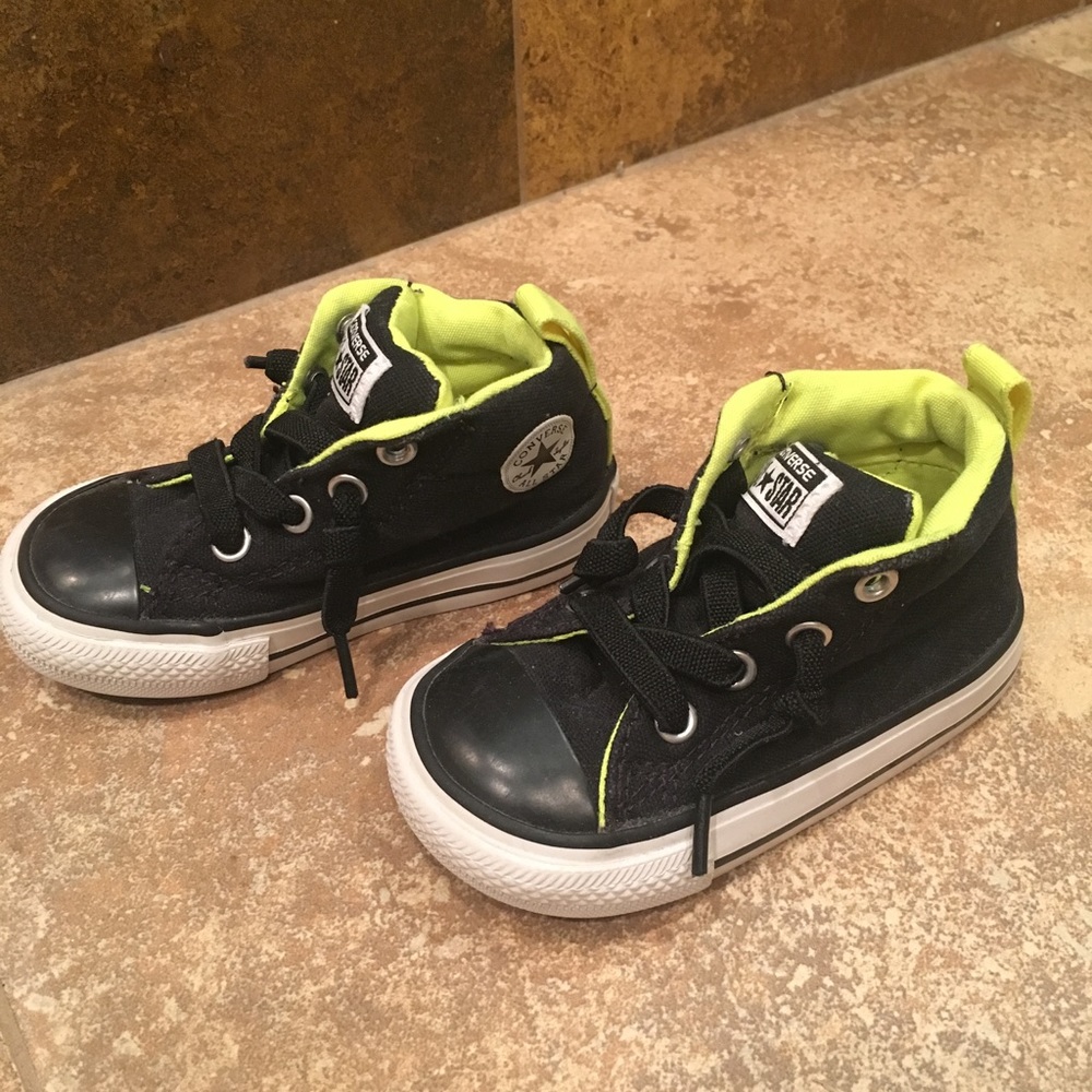 💙Black and Green Converse💙