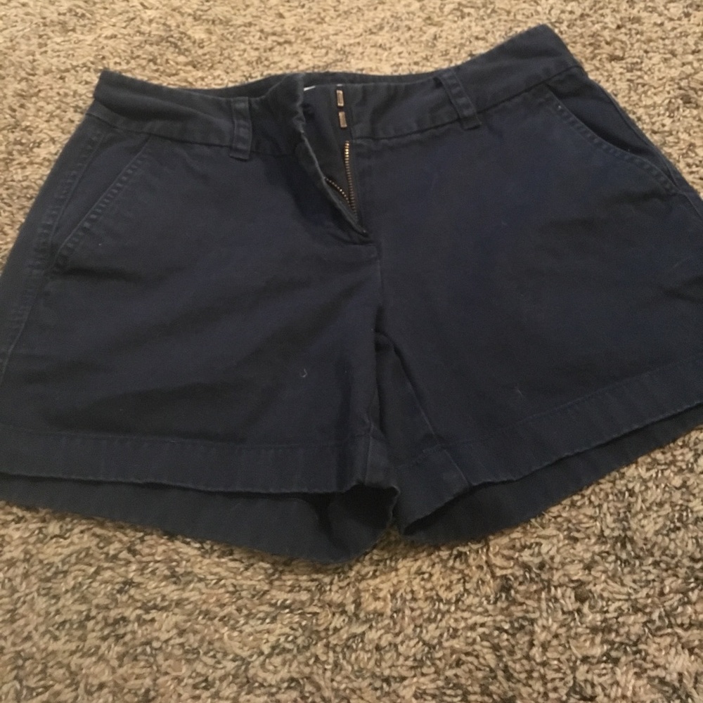 Vineyard Vines navy shorts