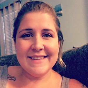 Meet your Posher, Brianna