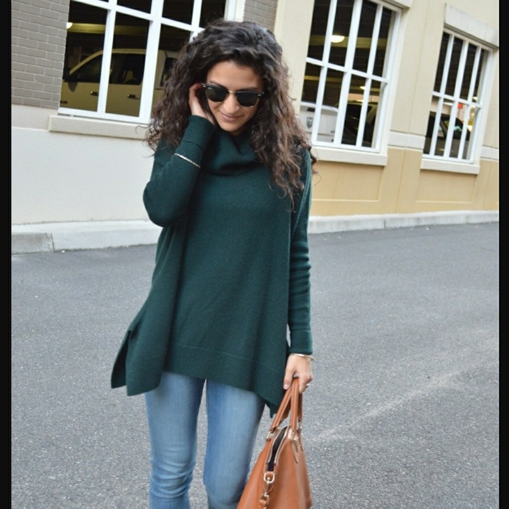 New Cynthia Rowley Cahsmere sweater size M green