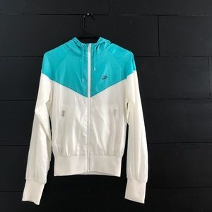 NIKE WINDBREAKER
