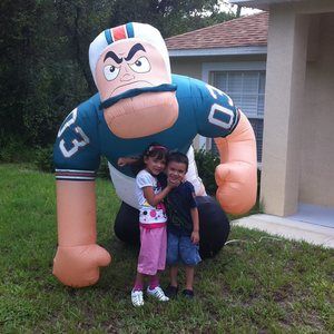 Meet your Posher, Troy