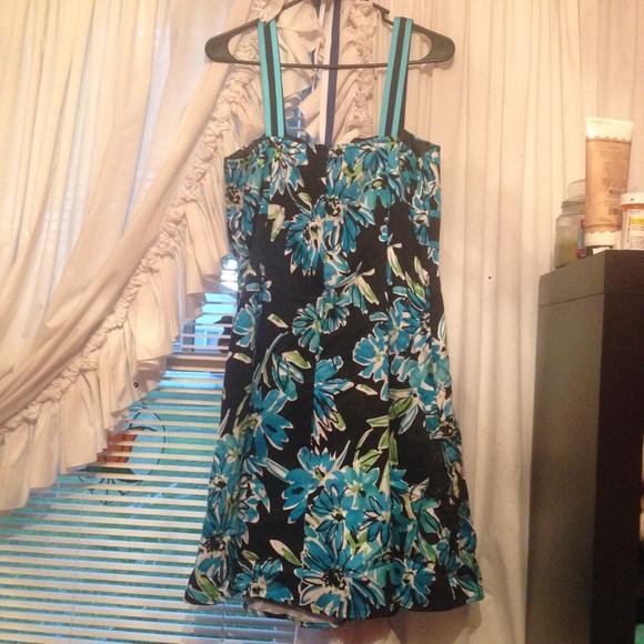 5 for $25 Fit and Flare Dress Floral print Size 12 - Picture 5 of 7