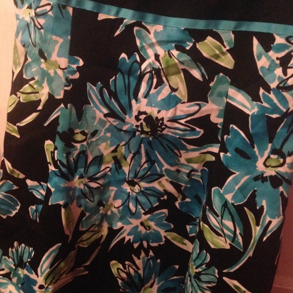 5 for $25 Fit and Flare Dress Floral print Size 12 - Picture 7 of 7